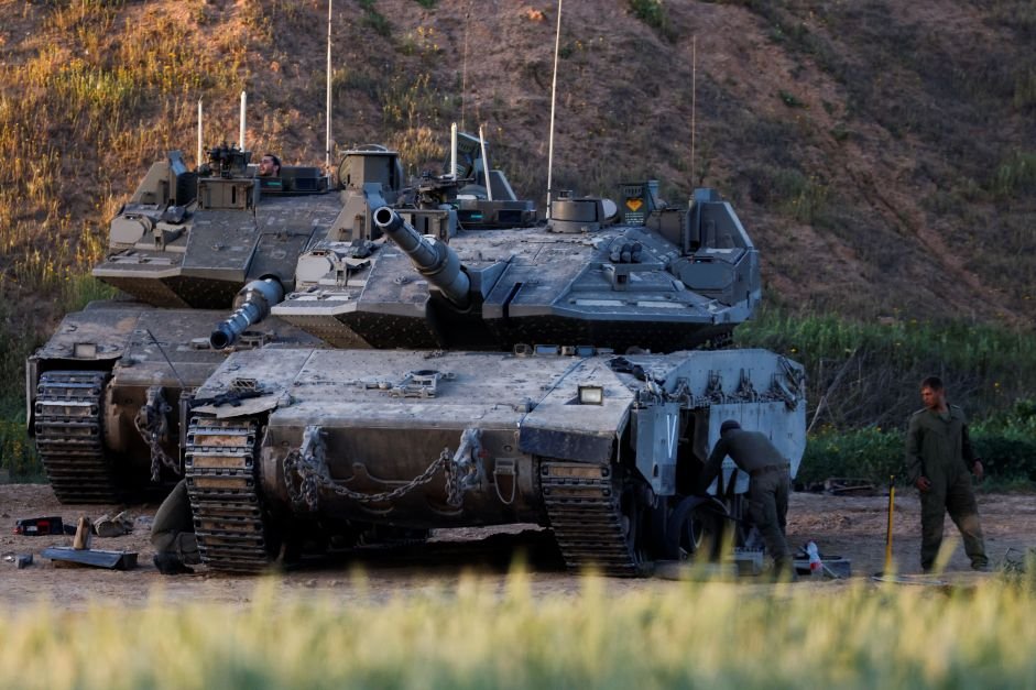 Israel convoca milhares de reservistas e planeja expandir ofensiva em Gaza