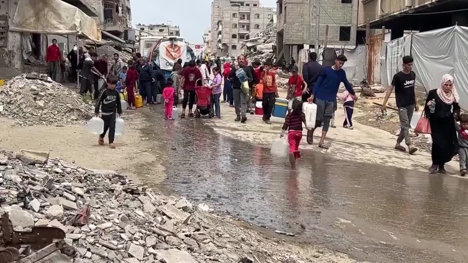 Israel empurra milhares de palestinos em Gaza para uma área cada vez menor