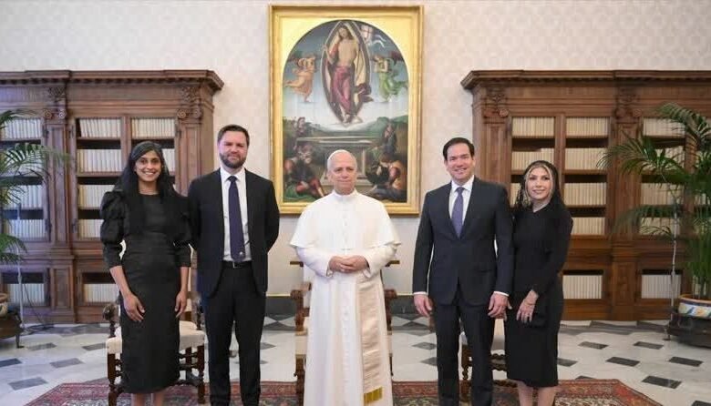 Papa Leão XIV se encontra com JD Vance e Marco Rubio no Vaticano Papa Leão XIV se encontra com JD Vance e Marco Rubio no Vaticano