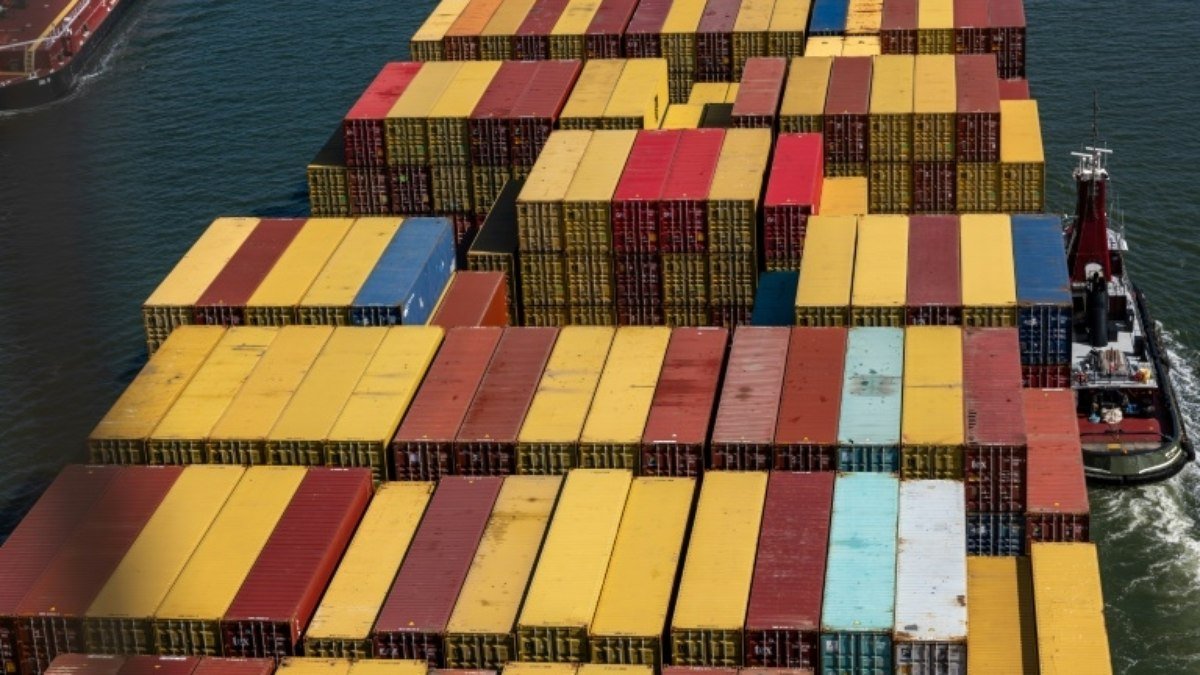 Trabalhadores dos principais portos dos Estados Unidos iniciam greve