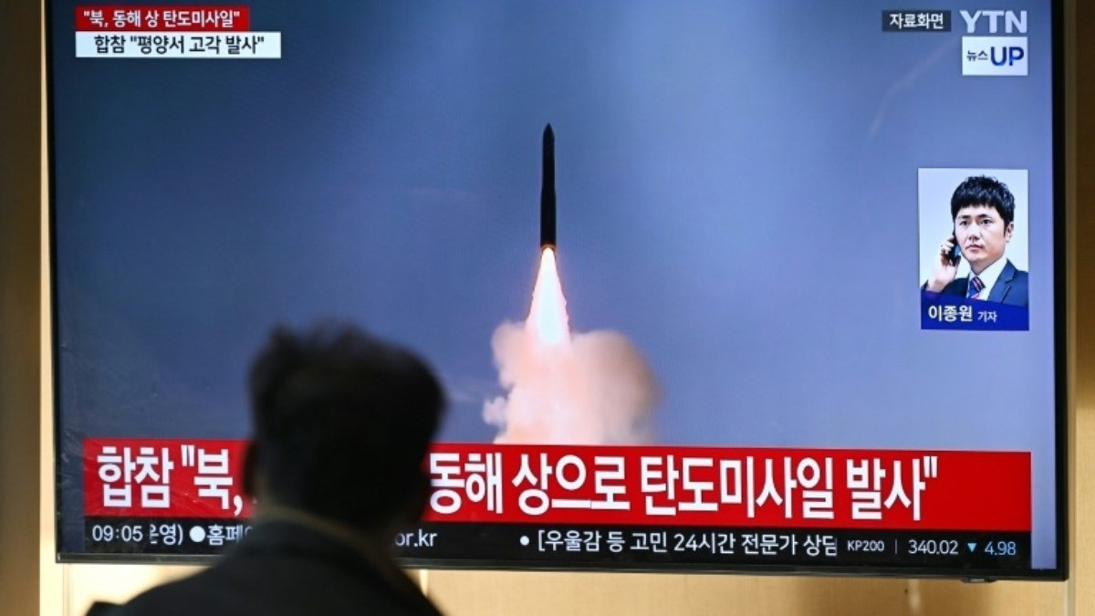 Coreia do Norte lança míssil balístico de longo alcance