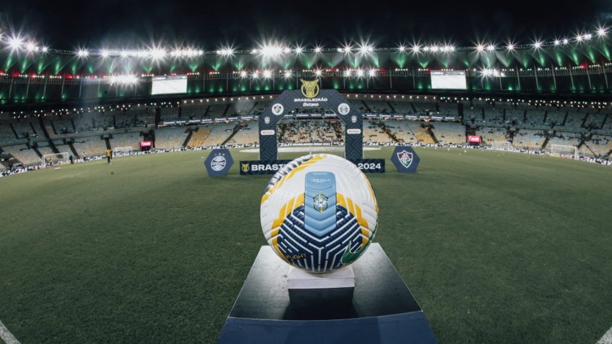 Fluminense luta contra o rebaixamento e depende do Maracanã para escapar do Z-4