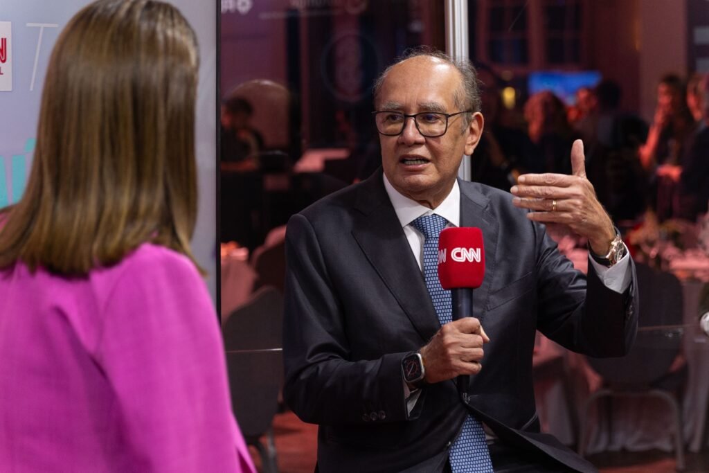 Judicialização expõe desafio do sistema de saúde, diz Gilmar Mendes ao CNN Talks