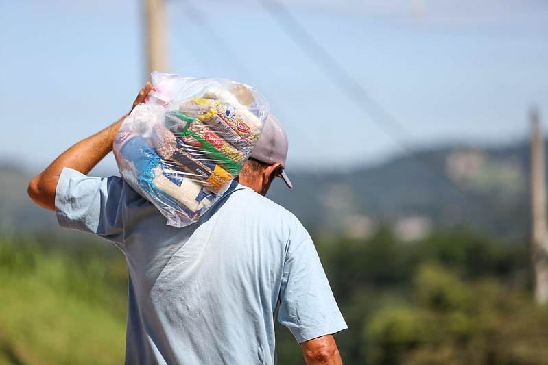 Custo da cesta básica aumenta em 10 de 17 capitais em setembro, revela Dieese Custo da cesta básica aumenta em 10 de 17 capitais em setembro, revela Dieese