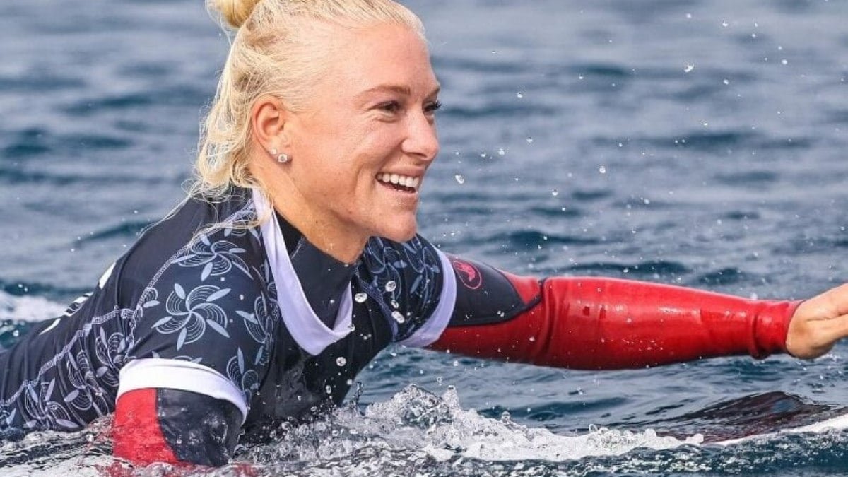 Tatiana Weston-Webb conquista prata em dia histórico para o surfe brasileiro
