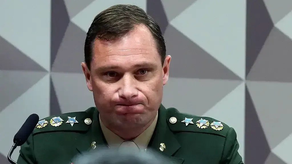 Mauro Cid presta novo depoimento à PF nesta quinta (5)