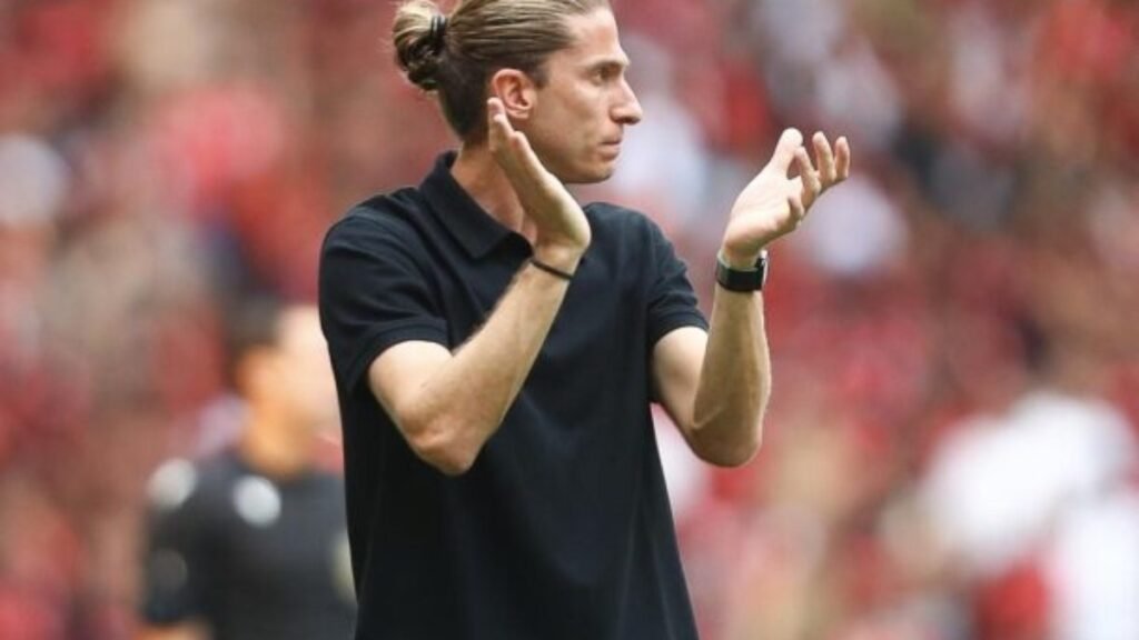 Filipe Luís explica poucas alterações e ausência de Gabigol