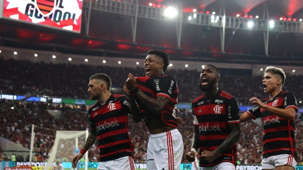Flamengo vence o Bahia e carimba passagem para a semifinal