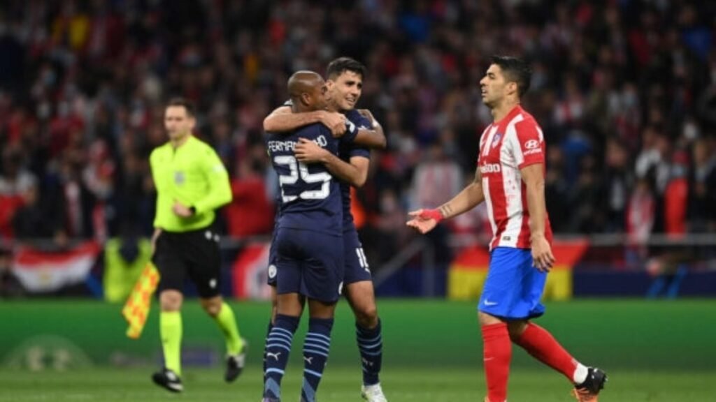 Fernandinho publica mensagem para Rodri, e internet não perdoa o volante do Athletico