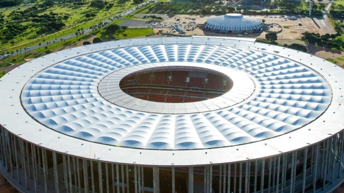 Após atacadão, Ibaneis não descarta intervir novamente na Arena Mané Garrincha: “Estou analisando”