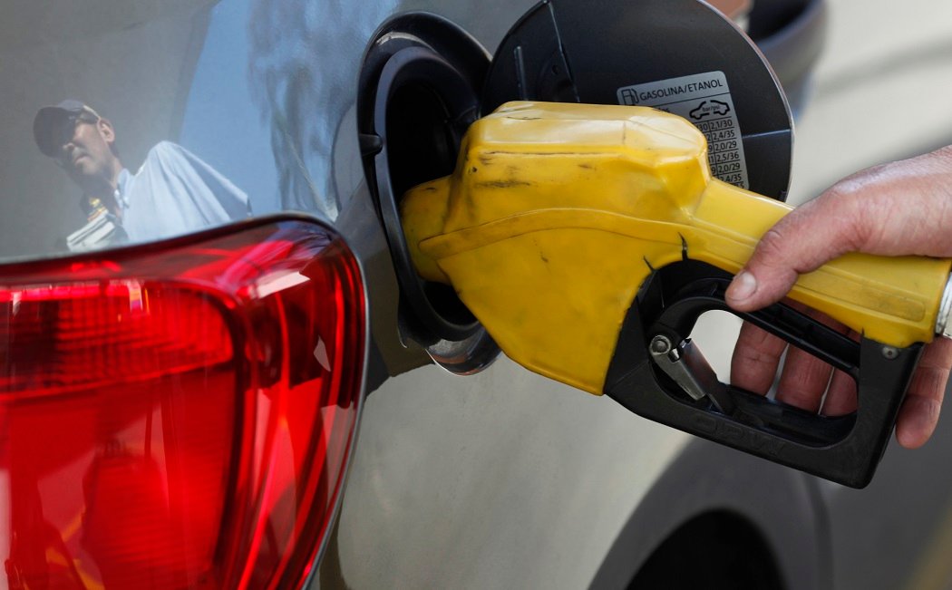 Preço da gasolina no Brasil está mais alto que no mercado internacional, diz Abicom Preço da gasolina no Brasil está mais alto que no mercado internacional, diz Abicom