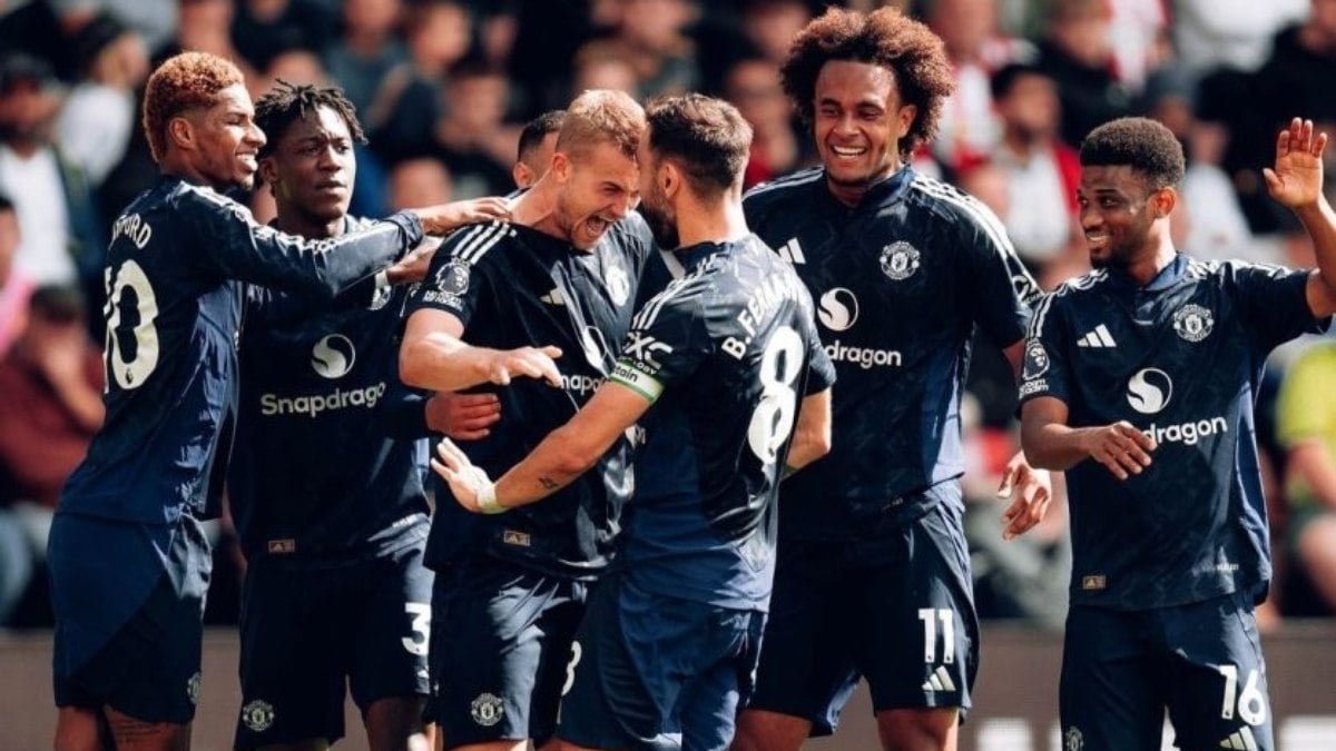 Manchester United tem atuação segura e vence Southampton