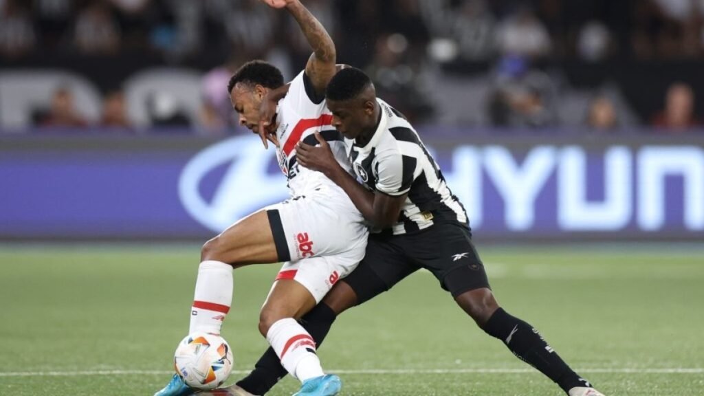 Vitinho é o melhor do Botafogo em empate sem gols contra o São Paulo; veja as notas