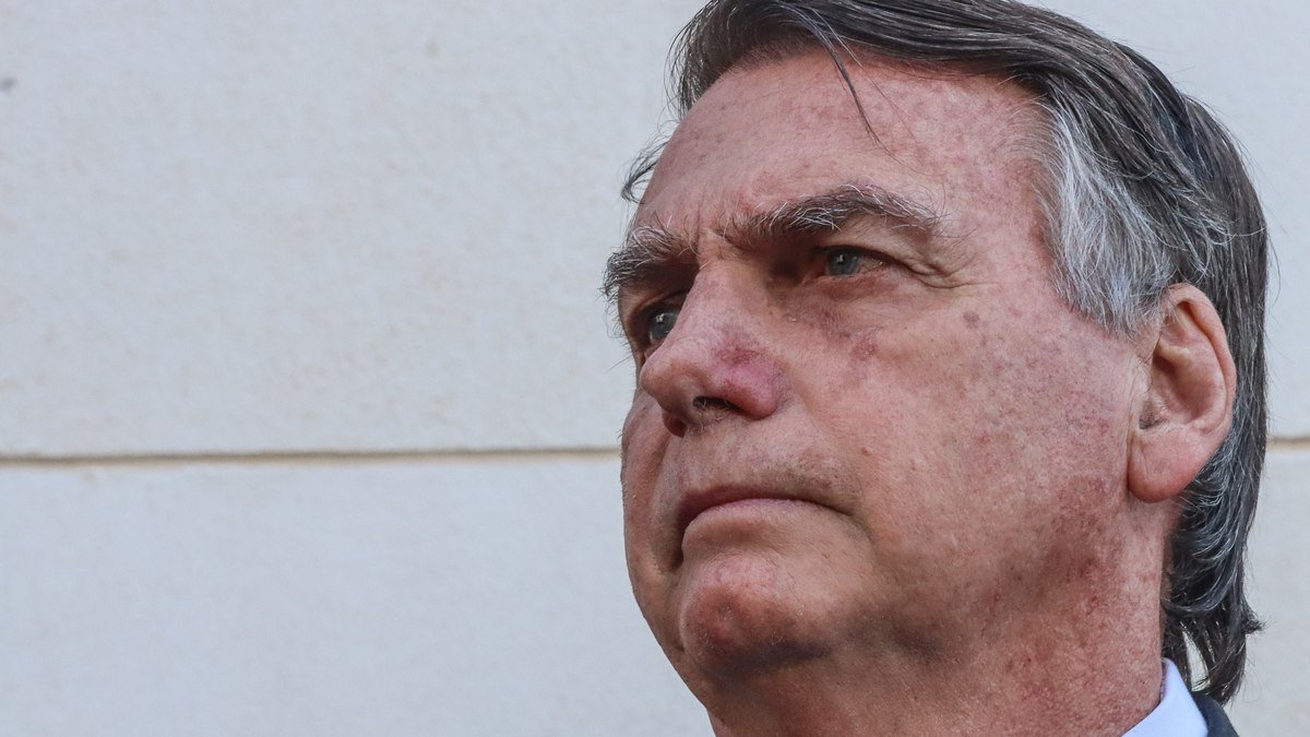 veja repercussão política de indiciados pela PF