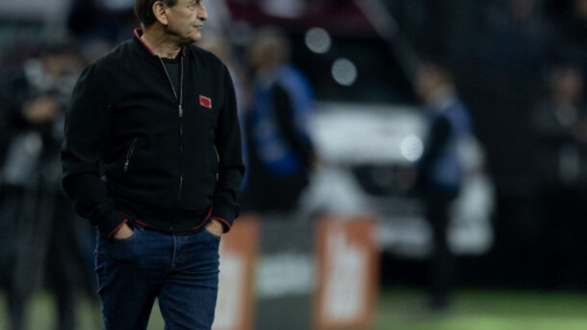Ramón Díaz vê duelo aberto e reforça: ‘Corinthians está competindo’
