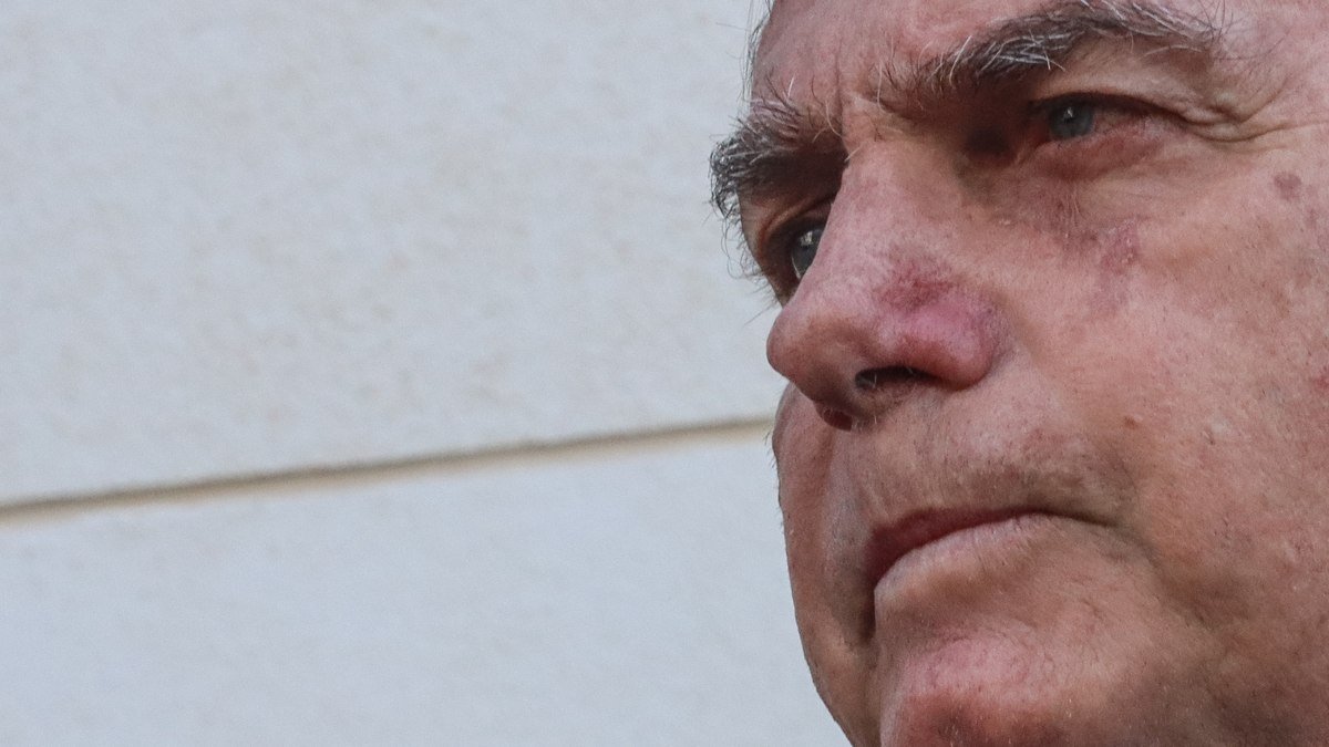 Indiciado, Bolsonaro pode ter benefício em prescrição de crimes ao fazer 70 anos