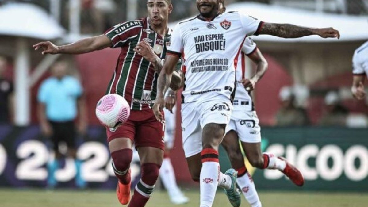 Fluminense volta a sofrer com gol nos minutos finais pelo Brasileirão