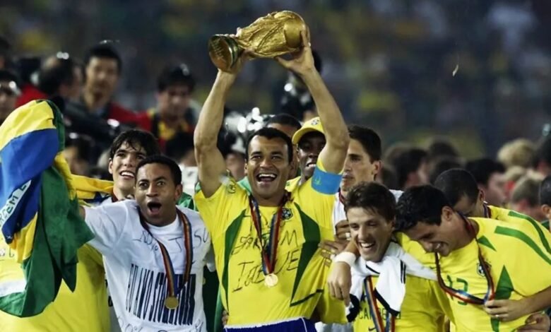 Campeão mundial com a Seleção é internado após sofrer queimaduras Campeão mundial com a Seleção é internado após sofrer queimaduras