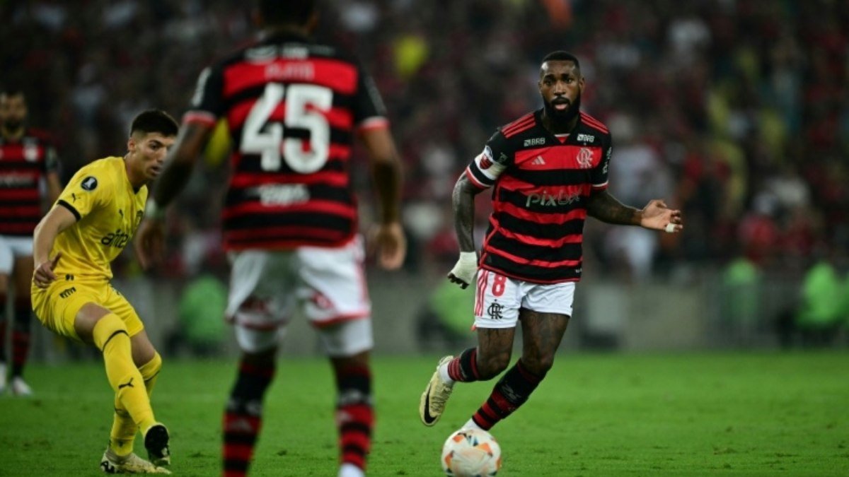 Flamengo visita Peñarol em busca de virada para ir à semifinal da Libertadores