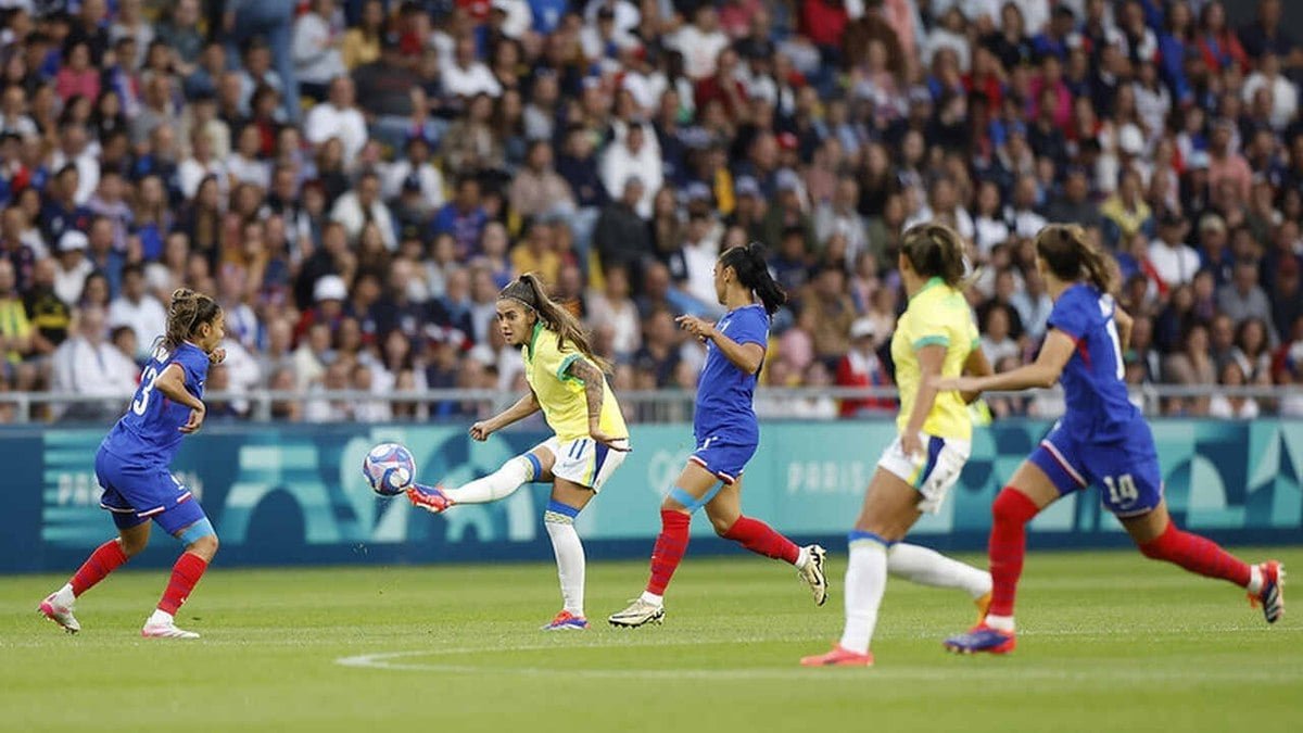 Brasil vence a França e avança às semifinais da Olímpiada