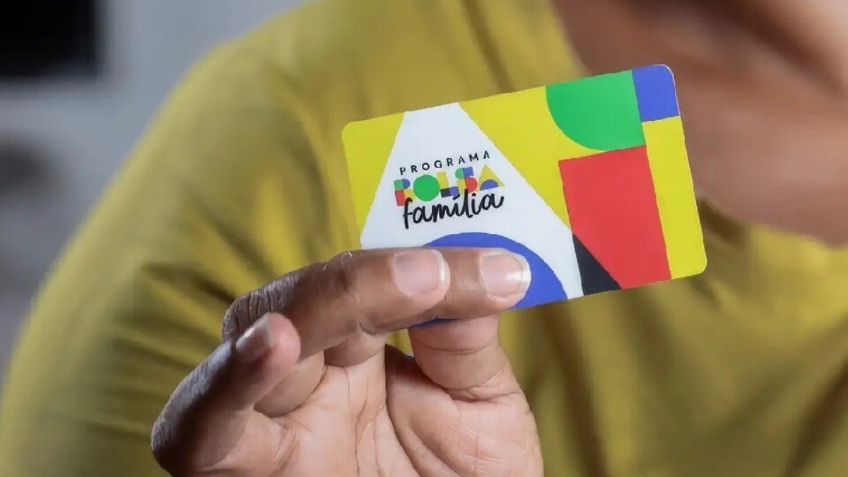 Em agosto, beneficiários do Bolsa Família gastaram R$ 3 bi em bets Em agosto, beneficiários do Bolsa Família gastaram R$ 3 bi em bets