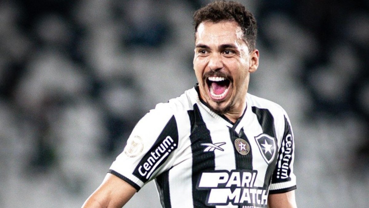 Cruzeiro fica perto de fechar contratação do meia Eduardo, do Botafogo Cruzeiro fica perto de fechar contratação do meia Eduardo, do Botafogo