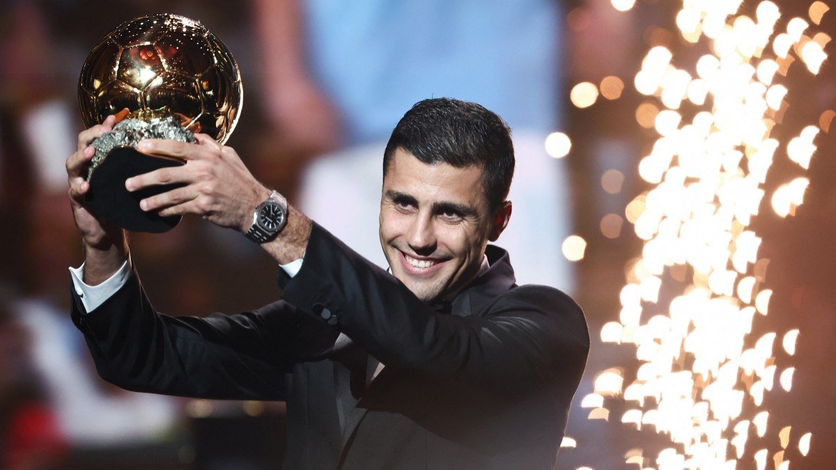 Rodri destaca Real Madrid como ‘melhor clube da história’ e manda recado a Vini Jr