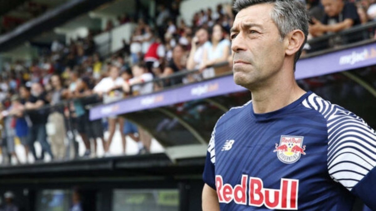 Red Bull Bragantino anuncia saída do técnico Pedro Caixinha