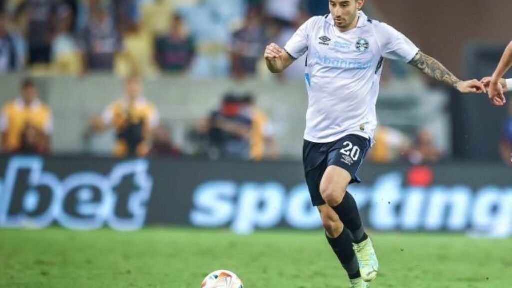 Villasanti avalia derrota no GreNal: ‘Demoramos a encaixar’