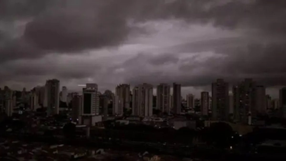 fumaça das queimadas causa fenômeno no Sul do RS, diz universidade