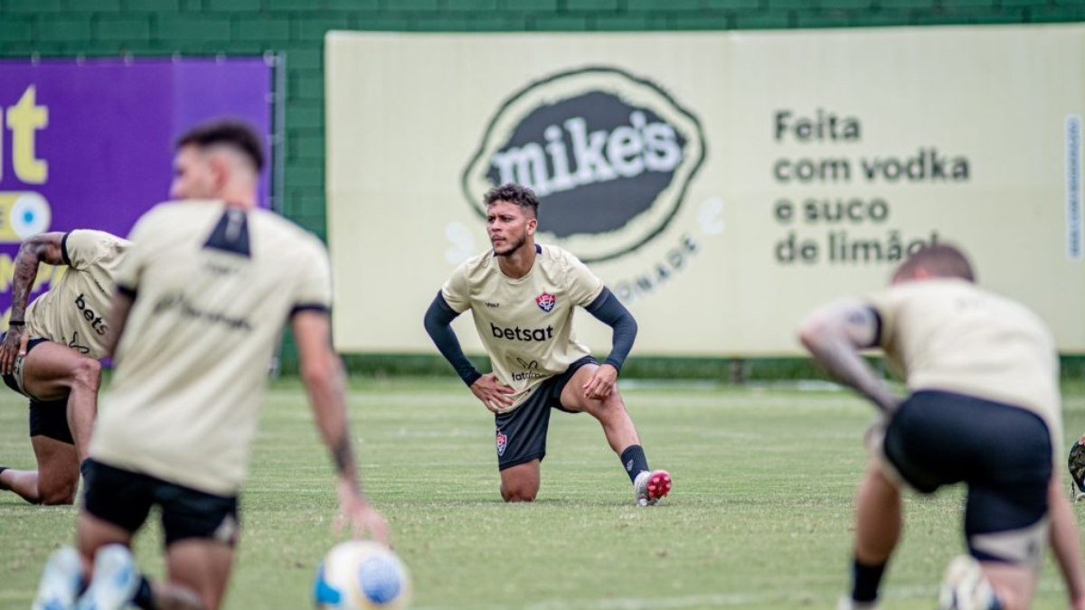 Vitória busca assegurar permanência diante do Fortaleza no Barradão