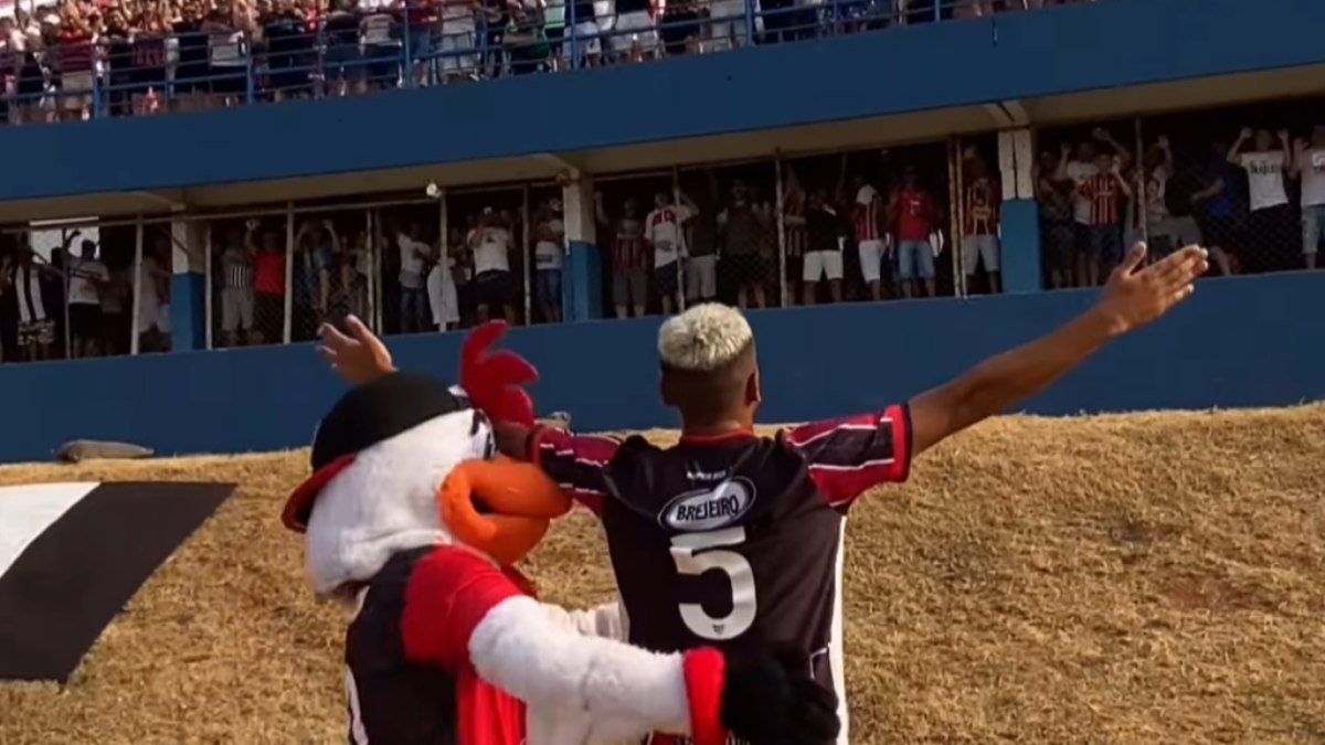 Anápolis supera Retrô e abre vantagem na final da Série D