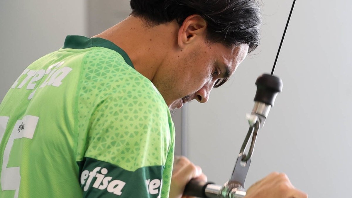 Palmeiras realiza treino de finalização com reforço de jogadores retornando das Seleções
