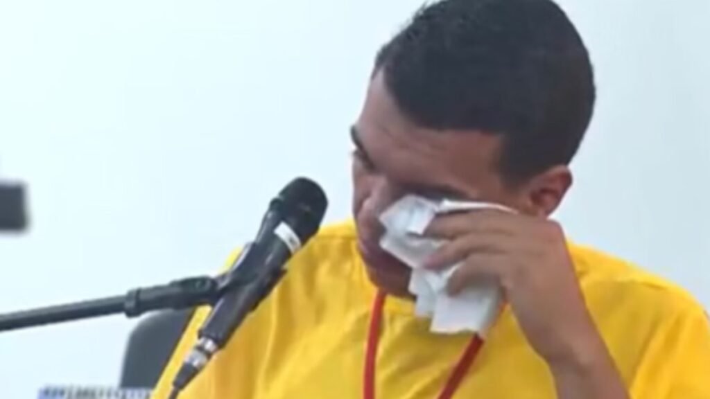 PM que jogou homem de ponte chora em audiência de custódia na sede do TJM