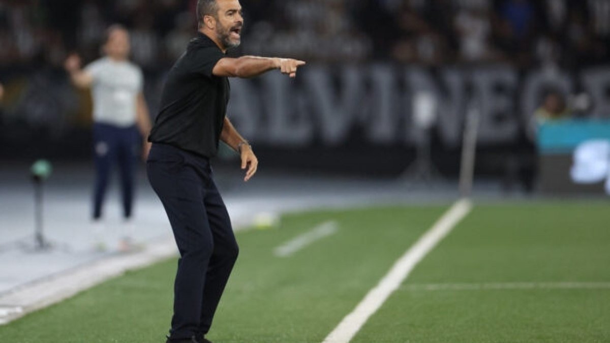 Artur Jorge elogia postura Botafogo e não crava vaga na final: ‘Não seria bom senso’