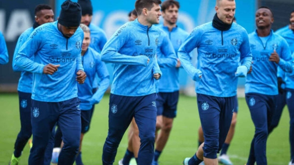 Dúvida para o clássico, zaga do Grêmio já teve 11 escalações distintas na Série A