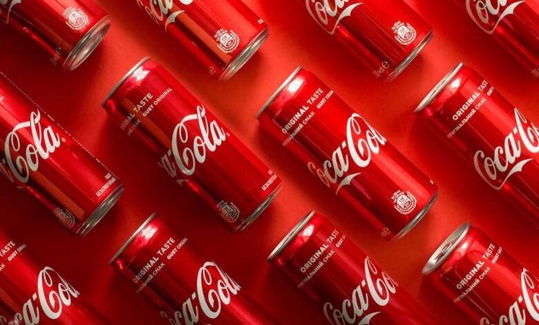 Governo permite retorno de produção em fábrica da Coca-Cola Governo permite retorno de produção em fábrica da Coca-Cola