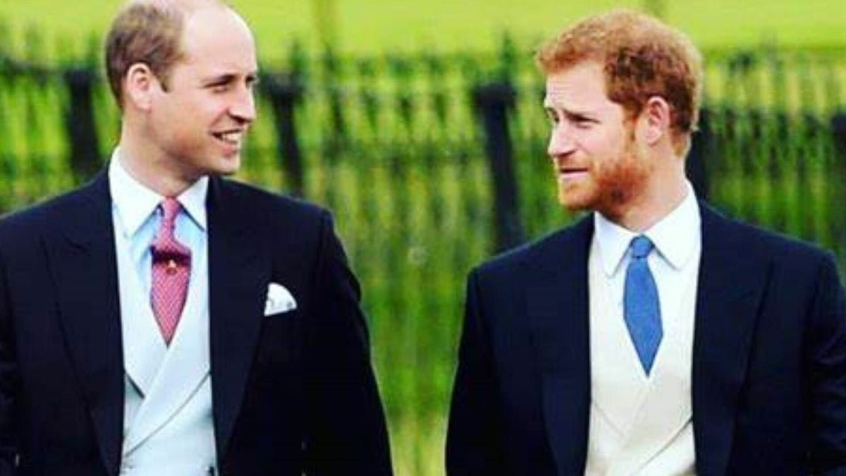 Príncipes William e Harry se encontram discretamente durante funeral do tio