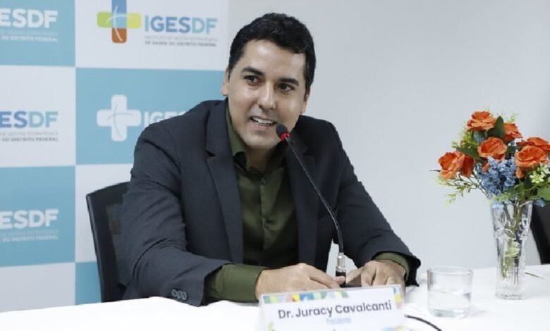 Suspeita de conflito de interesses leva MPCDF a pedir afastamento do secretário de Saúde do DF Suspeita de conflito de interesses leva MPCDF a pedir afastamento do secretário de Saúde do DF