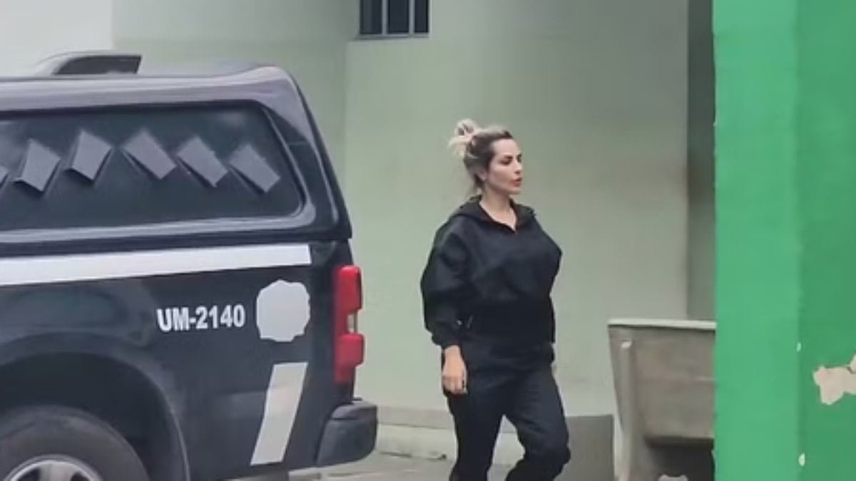 Deolane Bezerra deixa a prisão no Recife, diz jornal; advogado nega soltura