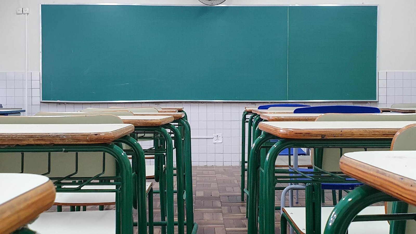 Escola da baixada santista é acusada de racismo por pai de aluna