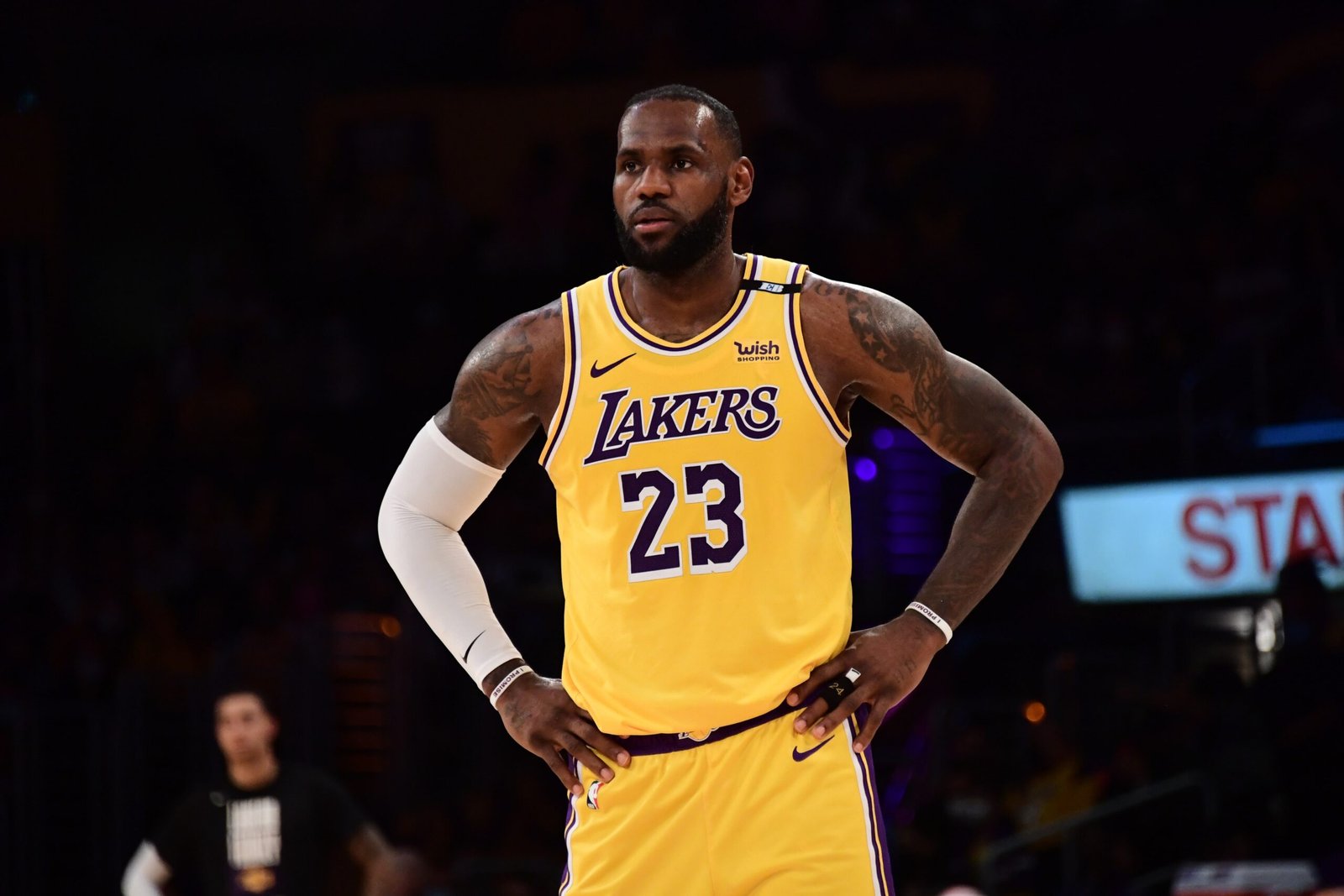 LeBron James sobe o tom e manda recado ao filho, novo parceiro na NBA