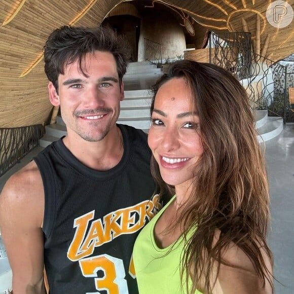 Nicolas Prattes assume noivado com Sabrina Satto no Caldeirão do Huck