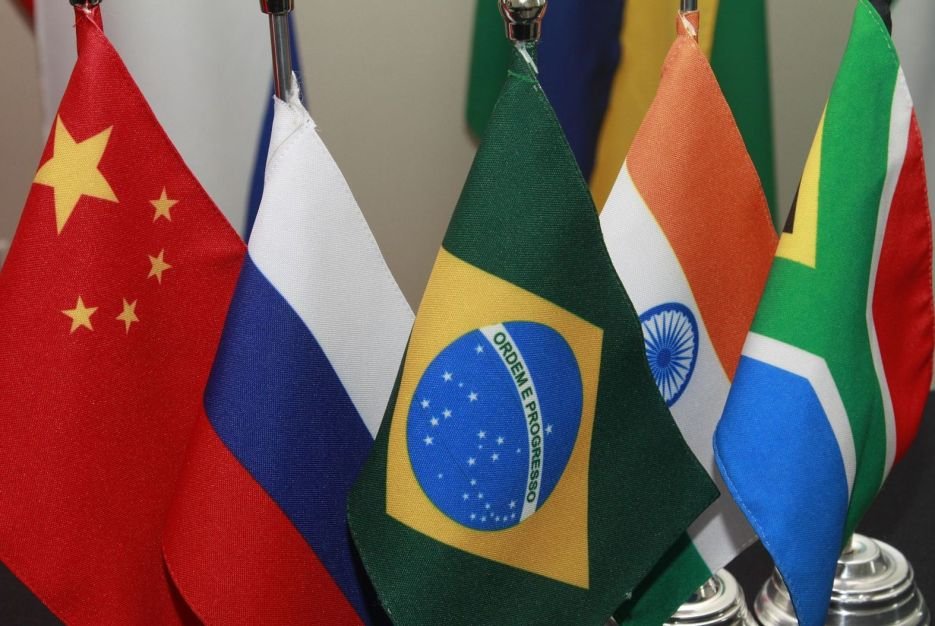 Américo: Brasil deve ter mais peso na decisão de inclusão da Venezuela no Brics