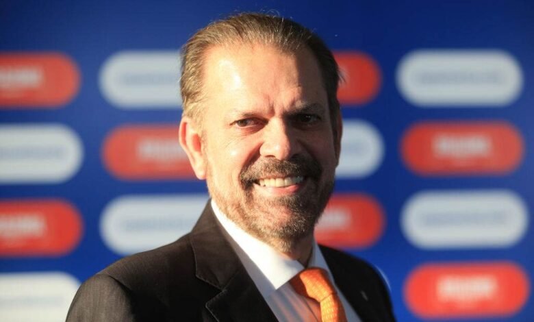 Reinaldo Carneiro Bastos anuncia candidatura à presidência da CBF Reinaldo Carneiro Bastos anuncia candidatura à presidência da CBF