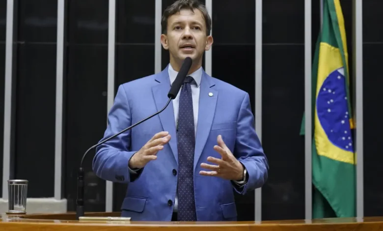 Projeto de Velloso propõe que quem gasta pouca energia não pague taxa extra | ac24horas Projeto de Velloso propõe que quem gasta pouca energia não pague taxa extra | ac24horas