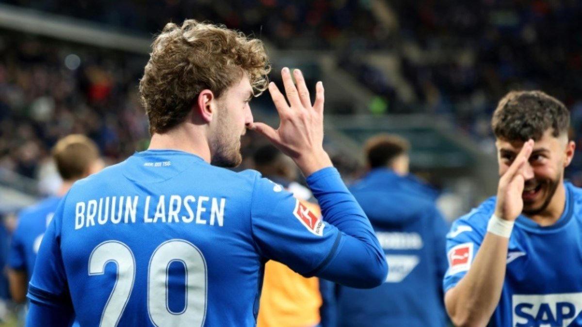 Leipzig perde para Hoffenheim e deixa Bayern escapar na liderança