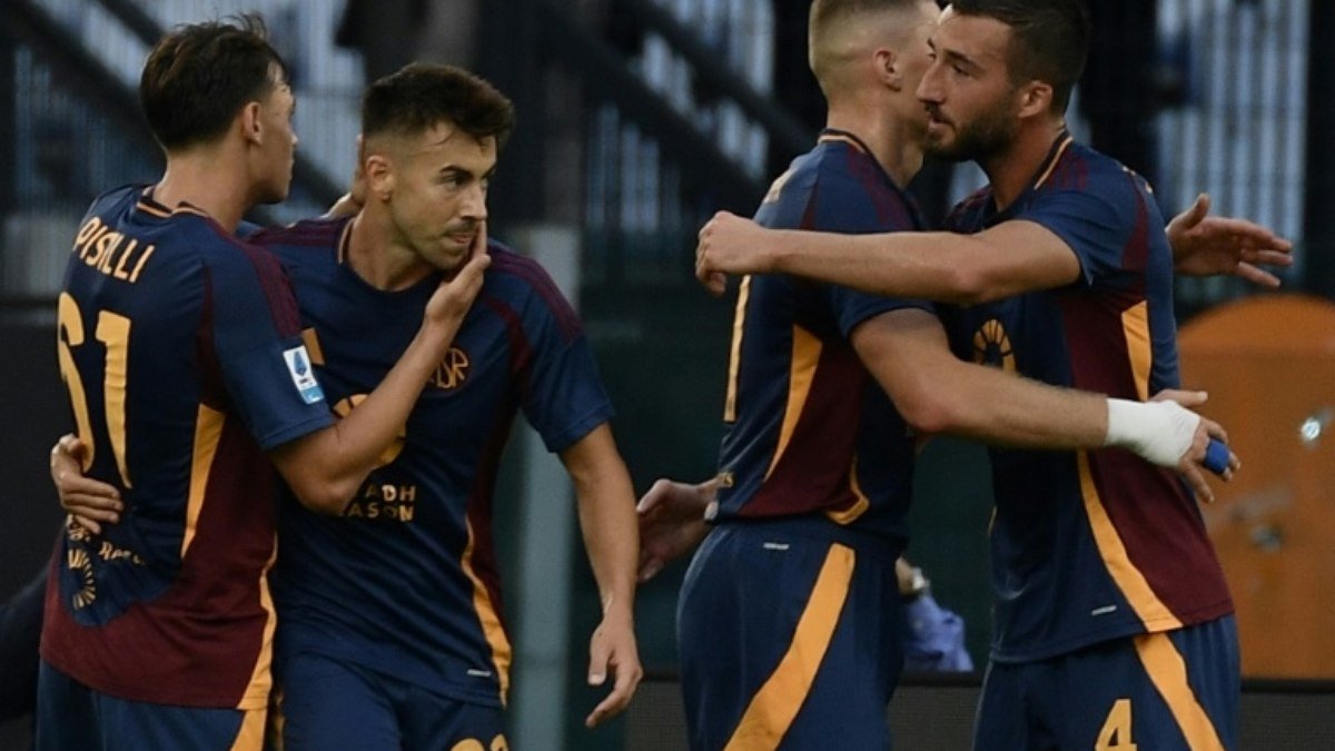 Roma encerra semana agitada com vitória sobre a Udinese