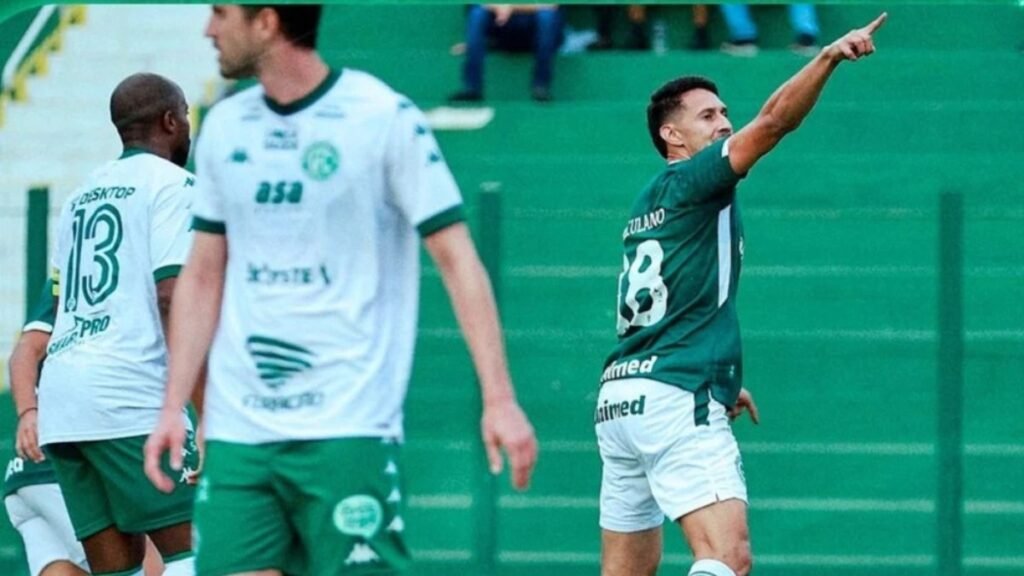 Goiás vence o Guarani, mantém tabu e afunda o rival na lanterna da segundona