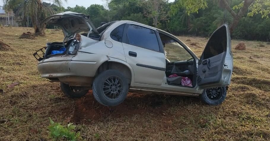 Acidente de trânsito deixa mãe e filha gravemente feridas